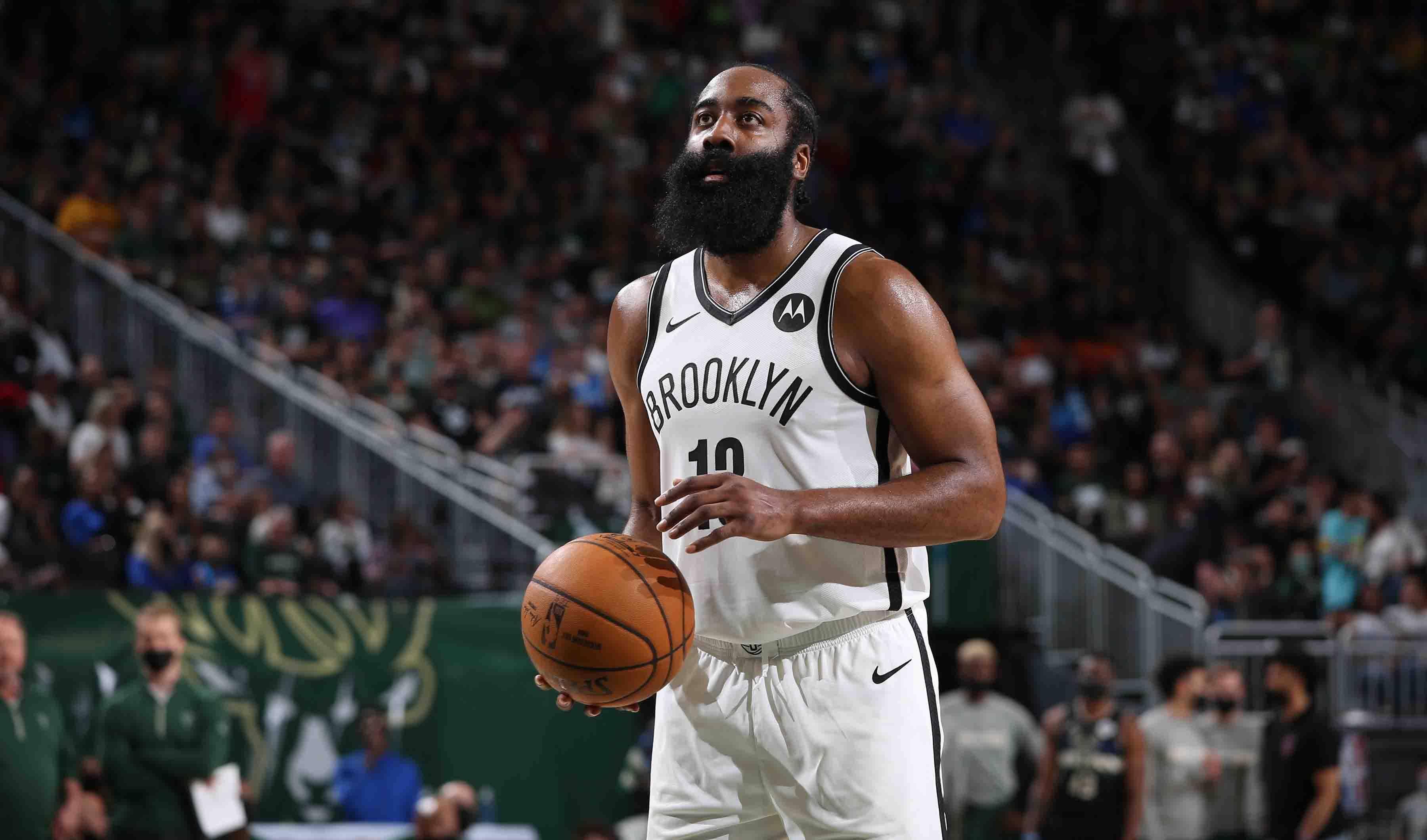 爱游戏体育-哈登赛事官方发布赛况扑朔迷离新规，加拿大队争议不断！